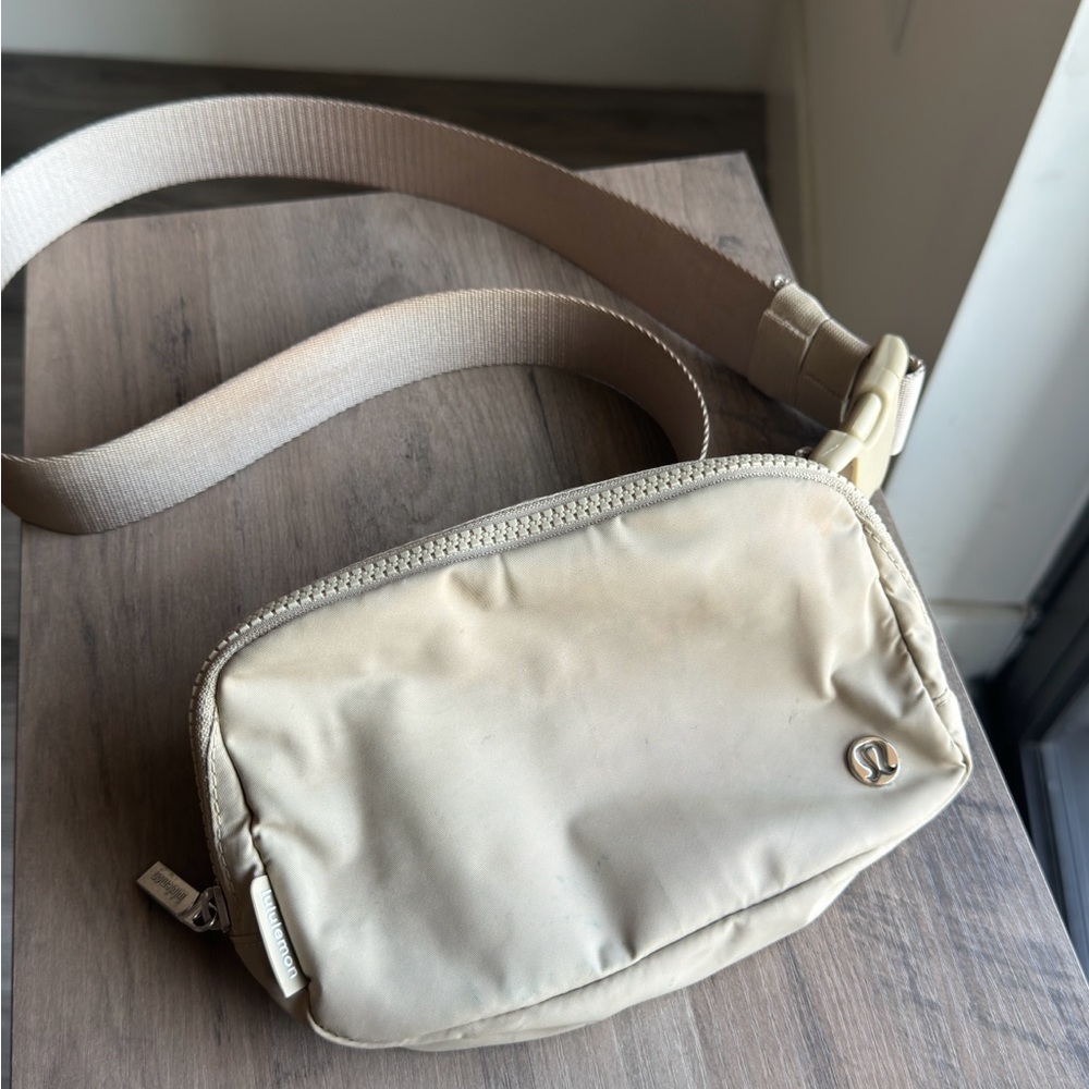 Lululemon Athletica Everywhere Belt Bag - One Size